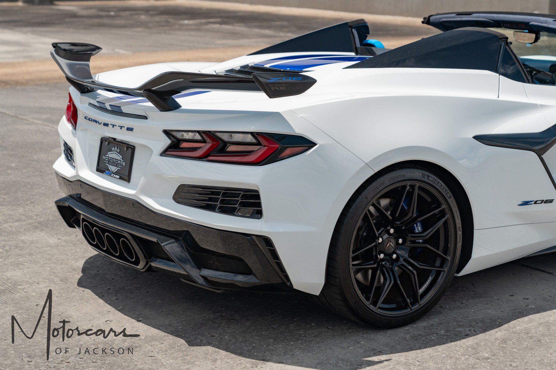 Used 2024 Chevrolet Corvette Z06 RWD image 12
