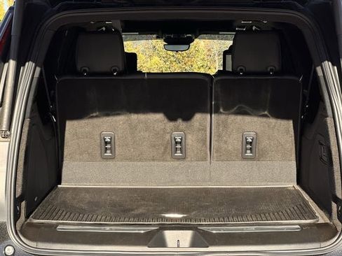 Certified 2024 Cadillac Escalade ESV V image 27