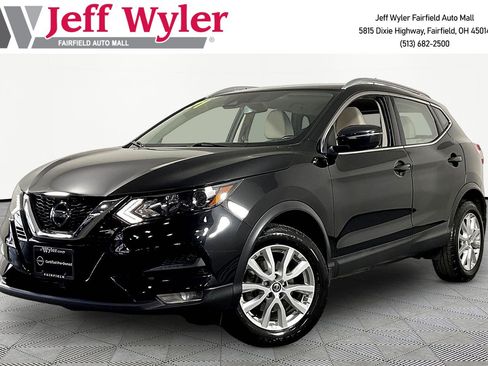 Used 2021 Nissan Rogue Sport SV AWD/4WD image 1