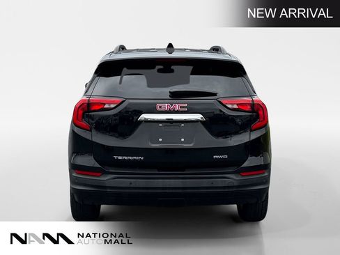 Used 2020 GMC Terrain SLE w/ Driver Convenience Package AWD/4WD image 4