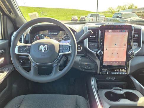 New 2026 RAM 2500 Big Horn AWD/4WD image 16