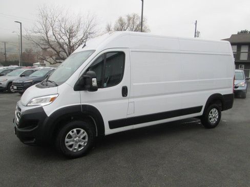 Used 2024 RAM ProMaster 2500 w/ Quick Order Package 22H SLT+ image 3