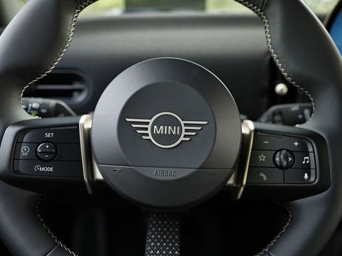 New 2026 MINI Cooper 2-Door Hardtop FWD image 29