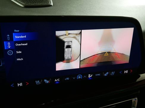 Used 2025 Chevrolet Traverse RS w/ LPO, Floor Liner Package image 32