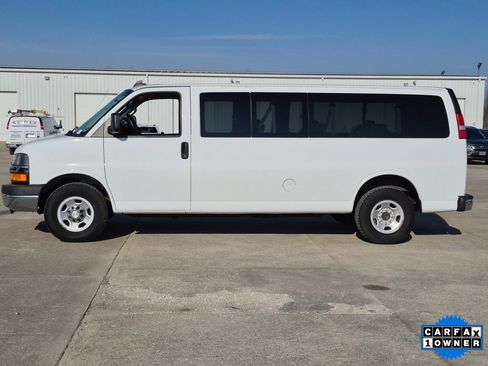 Used 2016 Chevrolet Express 3500 LT w/ LT Preferred Equipment Group image 4
