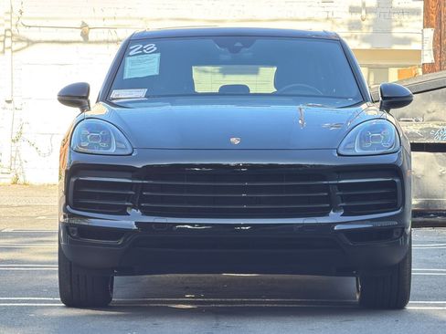 Used 2023 Porsche Cayenne AWD/4WD image 6