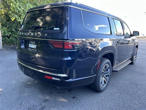 New 2025 Jeep Wagoneer L 4WD w/ Premium Group I image 8