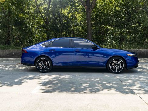 Used 2024 Honda Accord Sport image 10