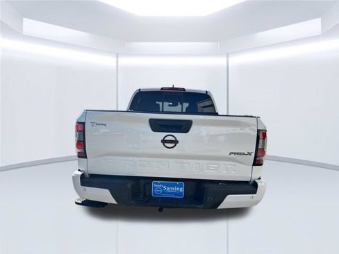 Used 2022 Nissan Frontier Pro-X RWD image 7