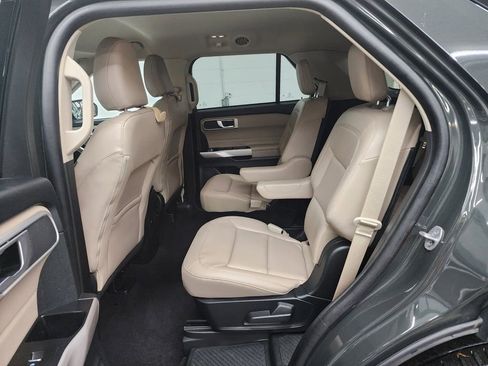 Used 2023 Ford Explorer XLT w/ Equipment Group 202A AWD/4WD image 24