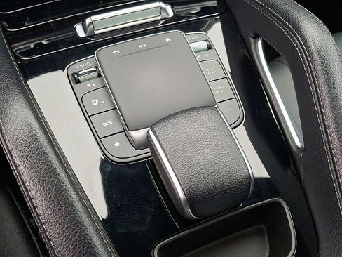 Used 2024 Mercedes-Benz GLE 450e 4MATIC image 25