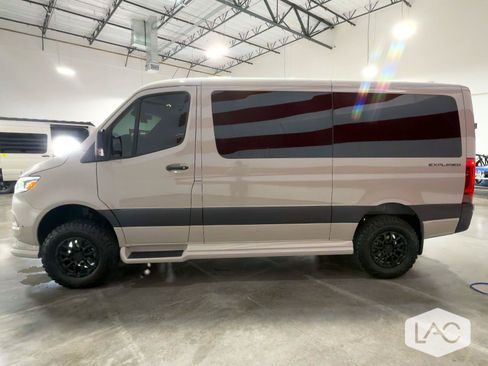 Used 2024 Mercedes-Benz Sprinter 2500 image 26