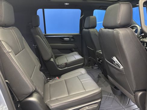 New 2026 Chevrolet Suburban RST w/ Comfort Package AWD/4WD image 28