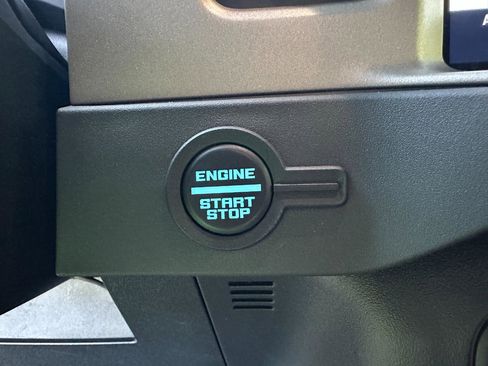 Used 2025 Ford Bronco Outer Banks AWD/4WD image 36