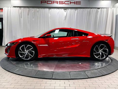 Used 2021 Acura NSX image 2