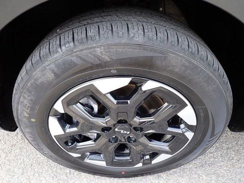Certified 2024 Kia Sorento S AWD/4WD image 12