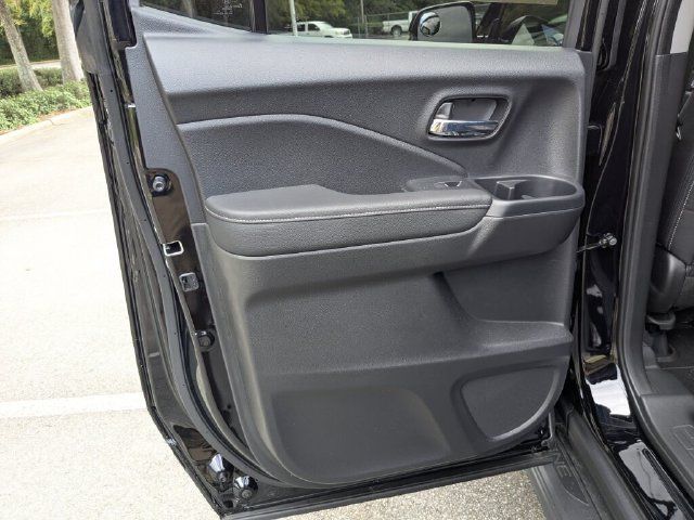 Certified 2025 Honda Ridgeline RTL image 40