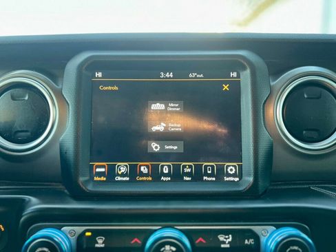 Used 2021 Jeep Wrangler Unlimited Rubicon 4xe AWD/4WD image 21