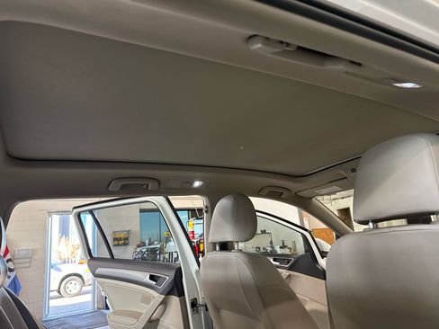 Used 2015 Volkswagen Golf TDI SE image 44