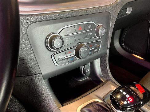 Used 2023 Dodge Charger SXT RWD image 16