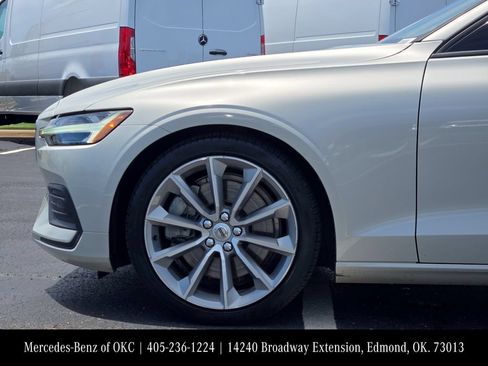 Used 2020 Volvo S60 T6 Momentum AWD/4WD image 6