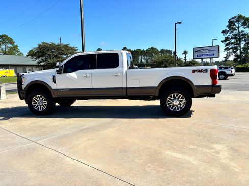 Used 2017 Ford F350 King Ranch w/ King Ranch Ultimate Package image 8