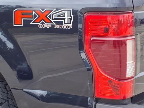 Used 2021 Ford F250 XLT w/ XLT Premium Package image 13