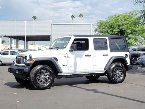 Used 2024 Jeep Wrangler Sport S image 30
