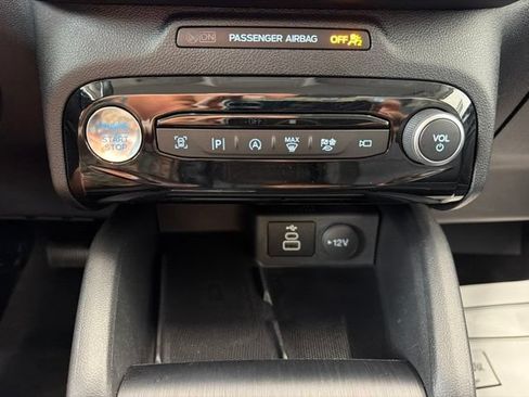 Certified 2024 Ford Escape Platinum AWD/4WD image 20