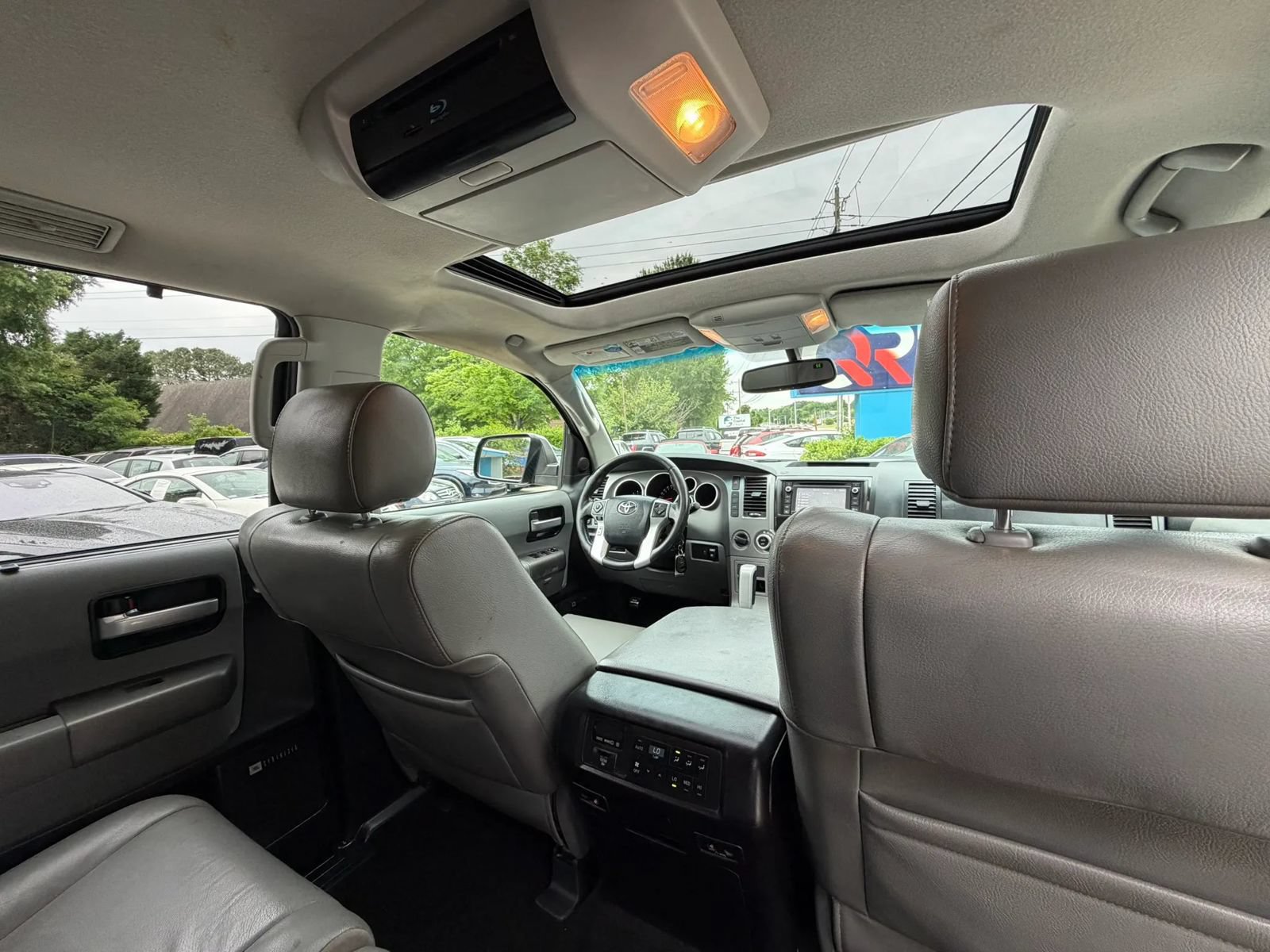 Used 2014 Toyota Sequoia Limited AWD/4WD image 24