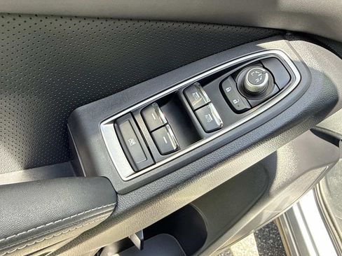 Used 2024 Subaru Ascent Limited AWD/4WD image 20