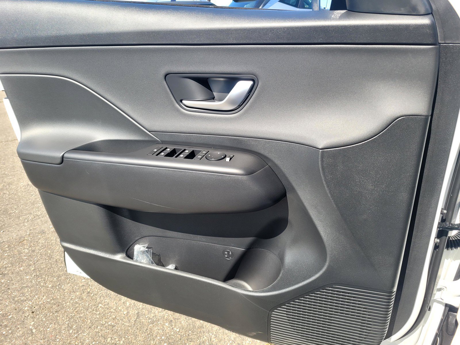 New 2026 Hyundai Kona SEL Premium FWD image 16