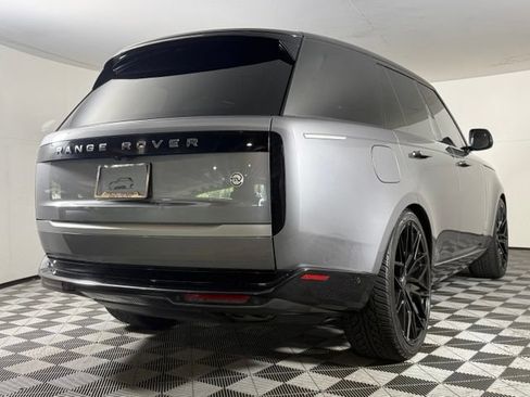 Used 2023 Land Rover Range Rover SV AWD/4WD image 8
