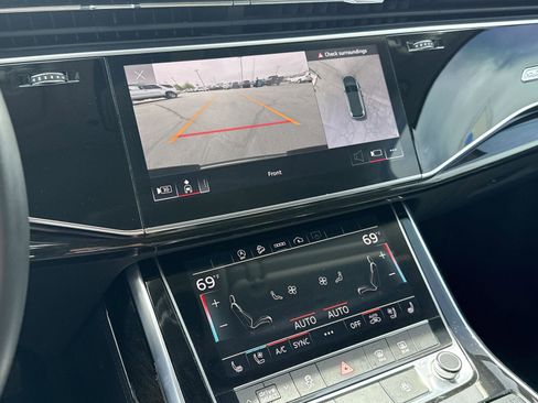 Used 2023 Audi Q7 3.0T Premium Plus w/ Premium Plus Package AWD/4WD image 46