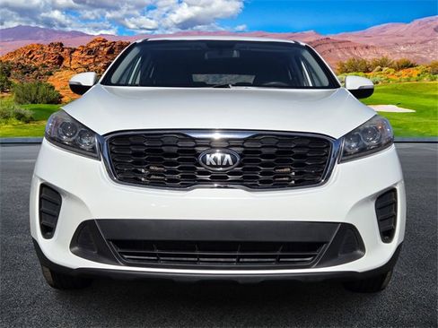 Used 2019 Kia Sorento LX image 7