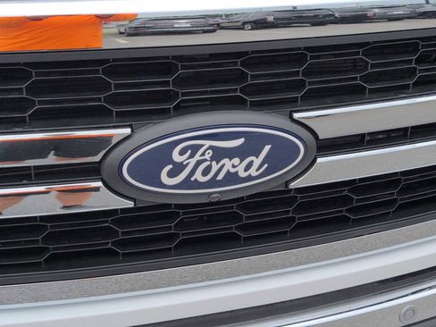 New 2025 Ford F150 Lariat w/ Equipment Group 501A Mid image 4