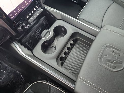 New 2025 RAM 2500 Laramie w/ Night Edition AWD/4WD image 25