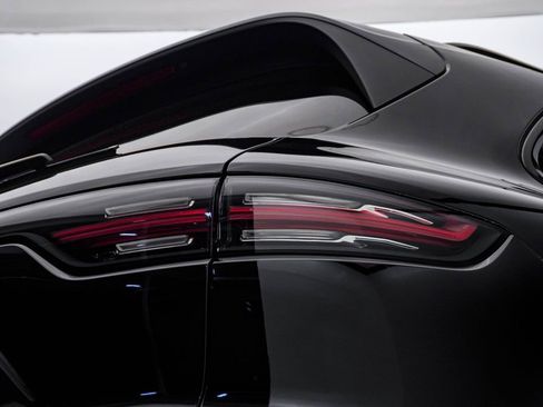 Certified 2023 Porsche Cayenne S Platinum image 12