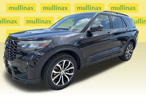 New 2025 Ford Explorer ST-Line image 17