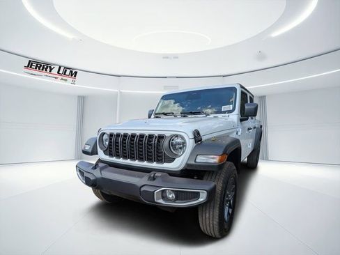 New 2026 Jeep Gladiator Sport image 6