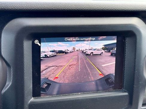 Used 2021 Jeep Gladiator Sport image 25