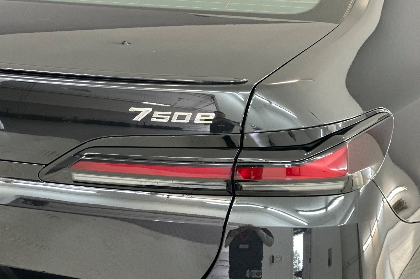 New 2026 BMW 750e xDrive w/ Premium Package AWD/4WD image 27