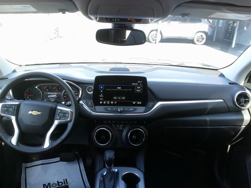 Used 2023 Chevrolet Blazer LT image 23