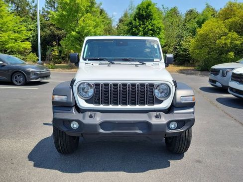 Used 2025 Jeep Wrangler Sport S AWD/4WD image 2