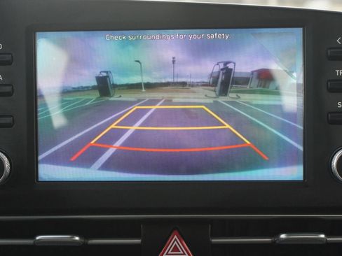 Used 2023 Hyundai Elantra SEL w/ Cargo Package image 7