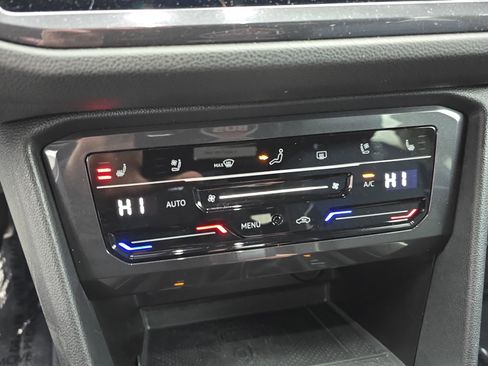 Certified 2024 Volkswagen Tiguan SEL R-Line image 23