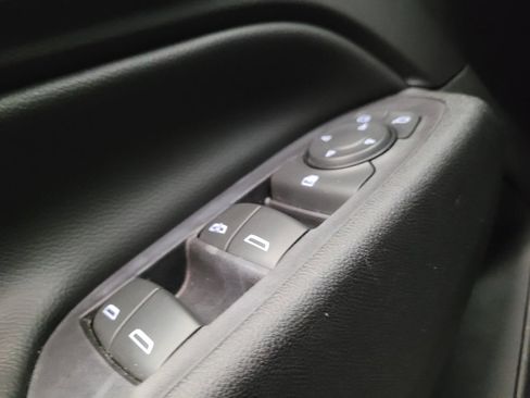 Used 2018 Chevrolet Equinox LT FWD image 27