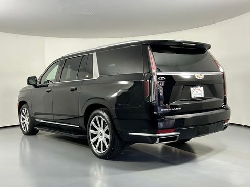 Used 2021 Cadillac Escalade ESV Premium Luxury Platinum image 5