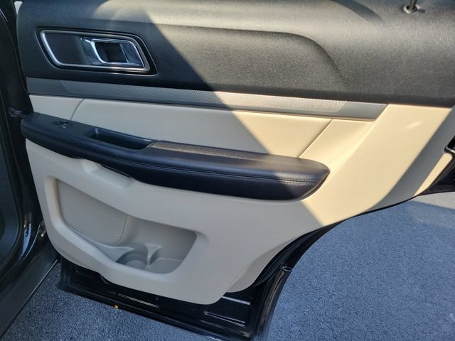 Used 2018 Ford Explorer XLT AWD/4WD image 29
