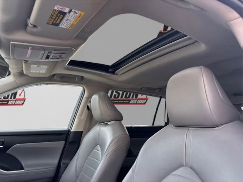 Used 2023 Toyota Highlander XLE image 21